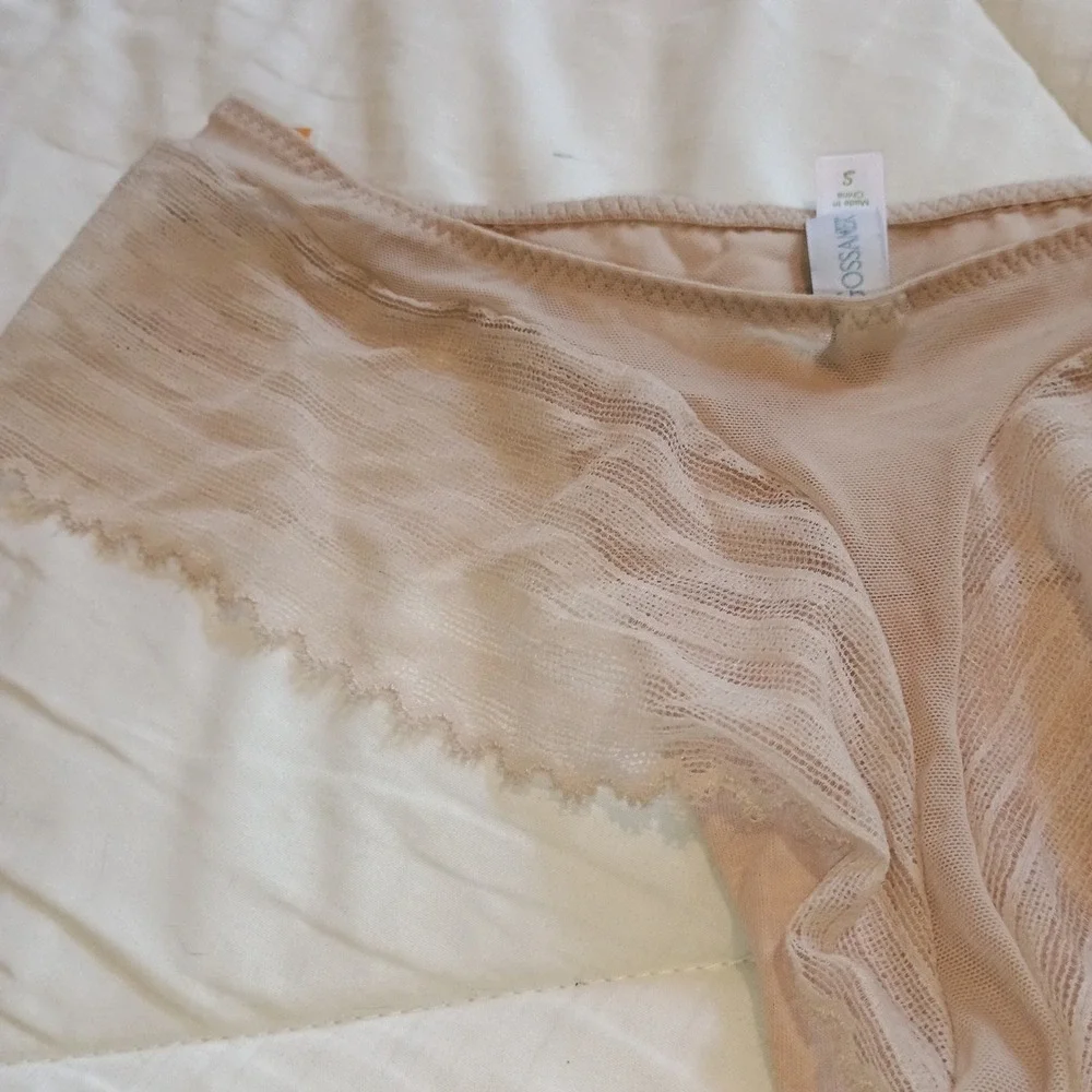 Ongossamer Lavish Lace‎ Champagne Thong Panties Lingerie Underwear Size S
